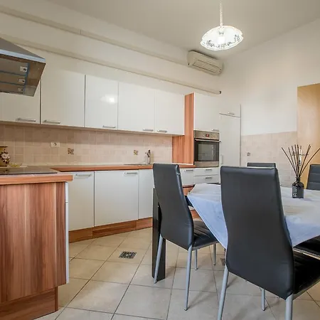Apartment Piran *