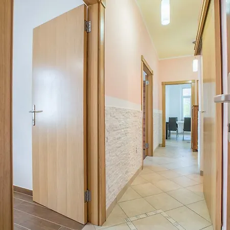 Apartment Piran アパート ピラン