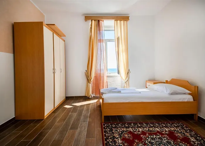 Apartment Piran 公寓